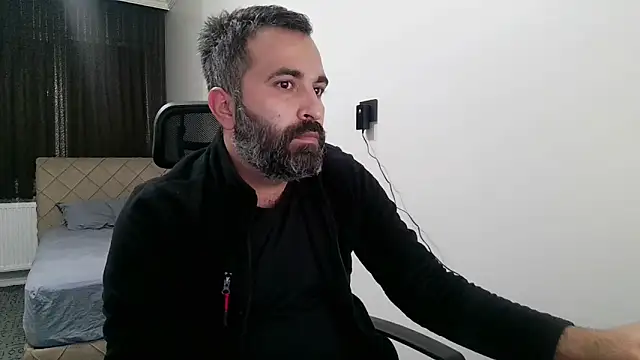 Snapshot of tgltplsr chatting on 11.03.25 tgltplsr online show from 11.03.25