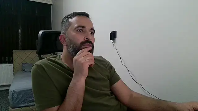 Snapshot of tgltplsr chatting on 11.11.25 tgltplsr online show from 11.11.25