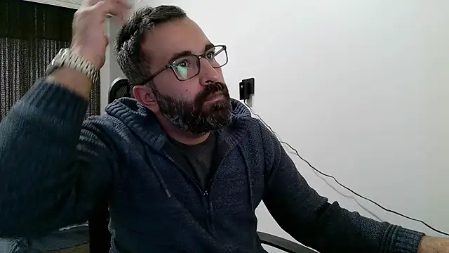 Snapshot of tgltplsr chatting on 11.29.25 tgltplsr online show from 11.29.25