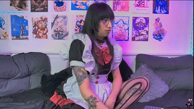 snowblack  online show from 04.22.26