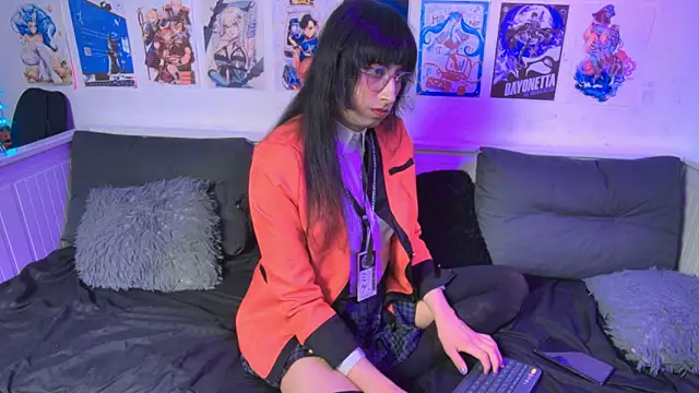 snowblack  online show from 06.06.26