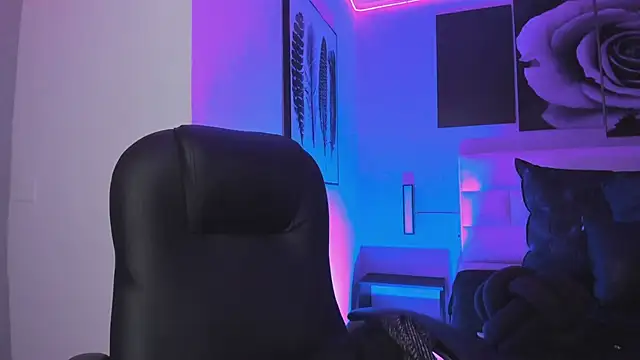 lena banks online show from 11.21.25