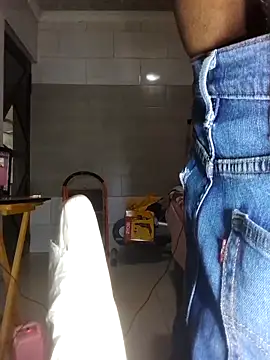 Snapshot of Stormward chatting on 11.05.25 Stormward online show from 11.05.25