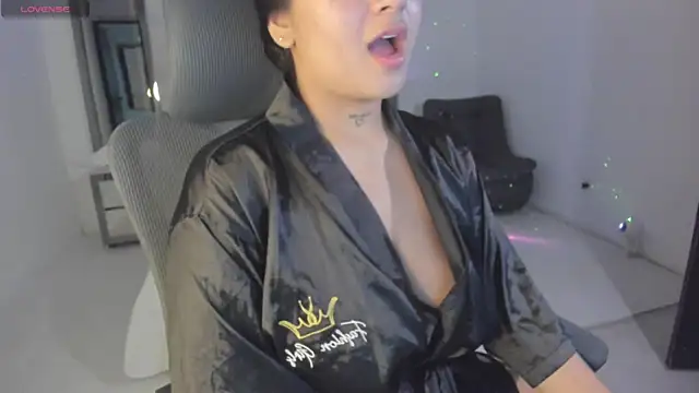 LunaBaker-1 online show from 02.07.25