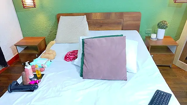 dannaahbrown online show from 02.26.25