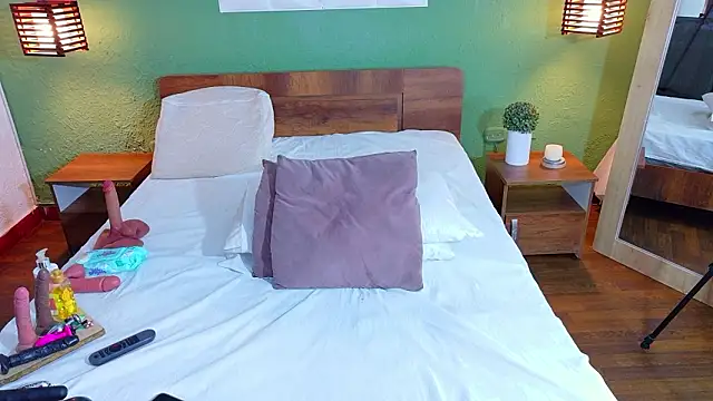 dannaahbrown online show from 02.10.26