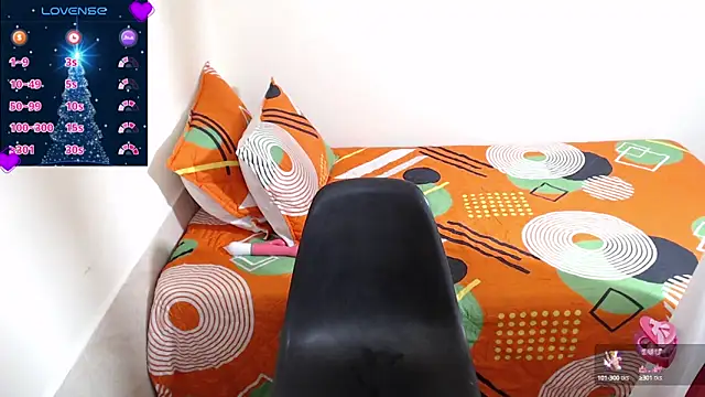 Snapshot of Dayanna_11 chatting on 12.10.24 Dayanna 11 online show from 12.10.24