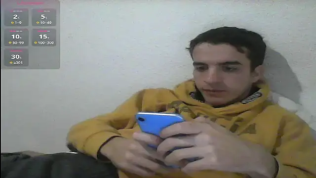 Snapshot of Tombgy07 chatting on 01.13.25 Tombgy07 online show from 01.13.25