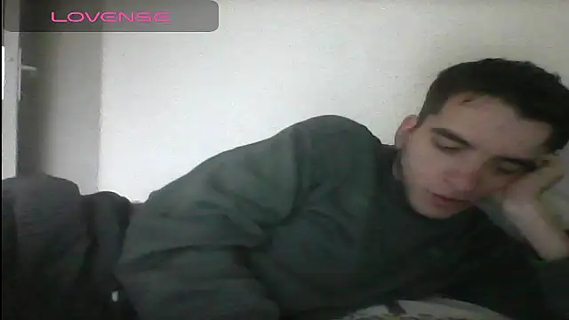 Snapshot of Tombgy07 chatting on 02.08.25 Tombgy07 online show from 02.08.25