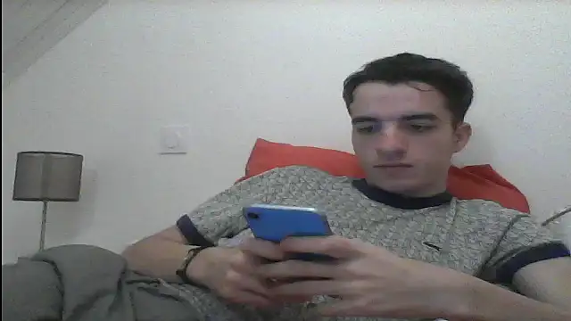 Snapshot of Tombgy07 chatting on 02.19.25 Tombgy07 online show from 02.19.25