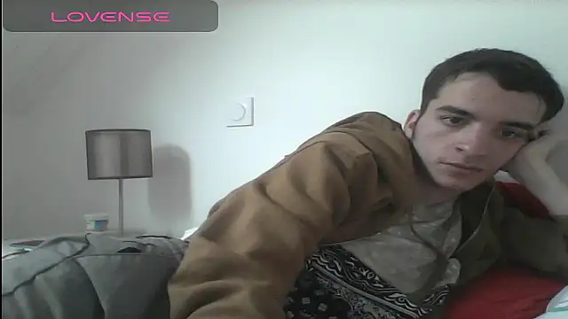 Snapshot of Tombgy07 chatting on 02.26.25 Tombgy07 online show from 02.26.25