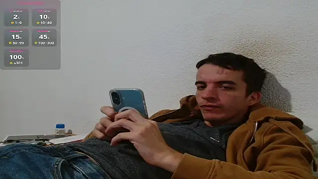 Snapshot of Tombgy07 chatting on 09.26.25 Tombgy07 online show from 09.26.25