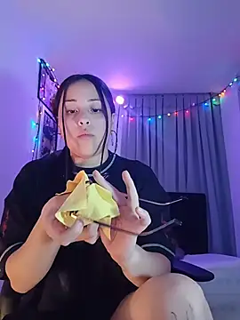 Snapshot of persefone_core chatting on 11.29.25 persefone core online show from 11.29.25