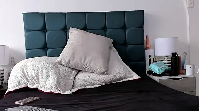 charlott lens online show from 02.10.25