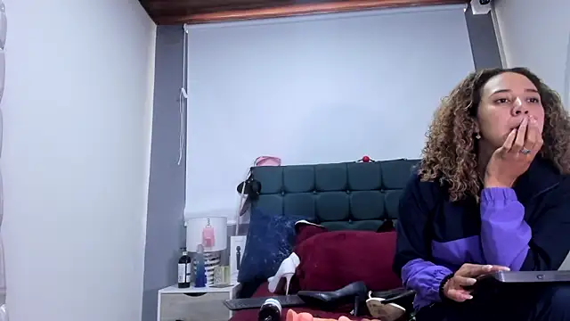 charlott lens online show from 09.22.25