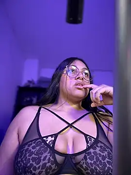 Soysofiarodrigu online show from 03.07.25