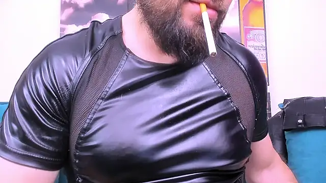 Snapshot of ArmandoSteel4u chatting on 02.12.25 ArmandoSteel4u online show from 02.12.25