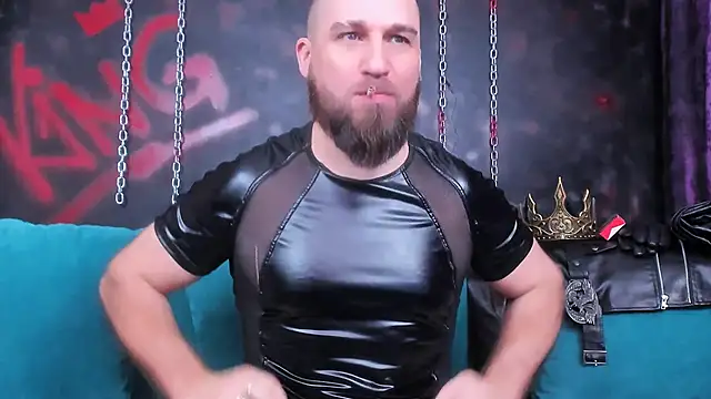 Snapshot of ArmandoSteel4u chatting on 11.26.25 ArmandoSteel4u online show from 11.26.25