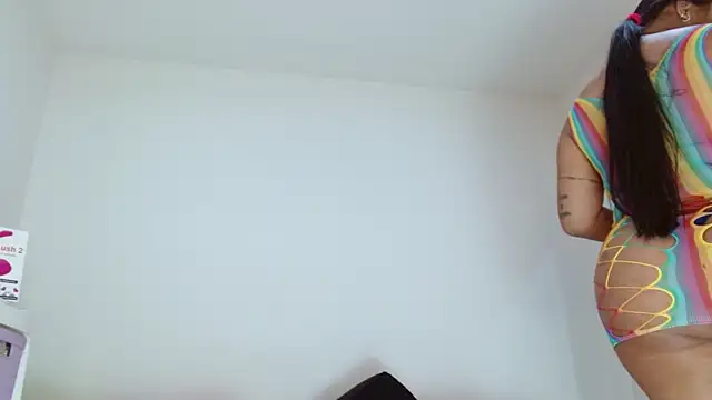 sashacreamy  online show from 10.24.25