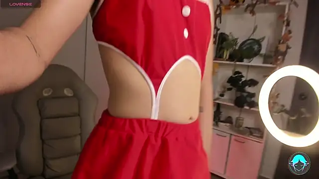 Snapshot of sofi_elfqueen chatting on 12.30.24 sofi elfqueen online show from 12.30.24