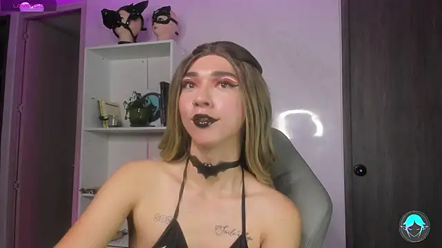 Snapshot of sofi_elfqueen chatting on 02.18.25 sofi elfqueen online show from 02.18.25