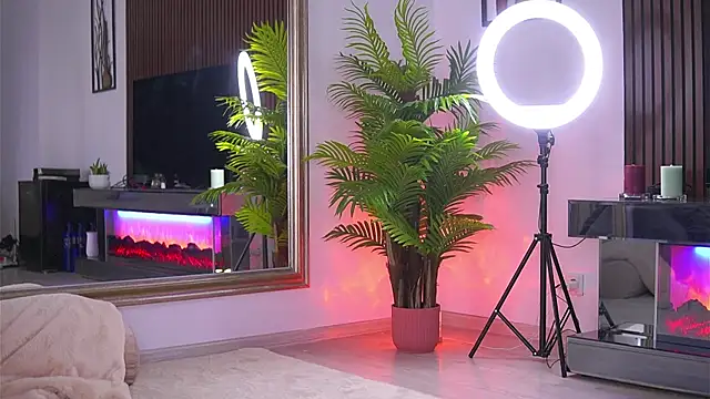 Abbela White online show from 05.08.26
