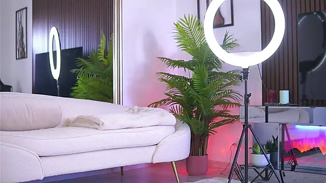 Abbela White online show from 06.17.26
