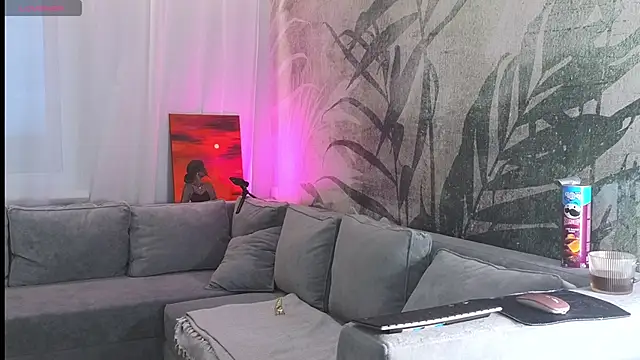 lily  foster online show from 12.09.24