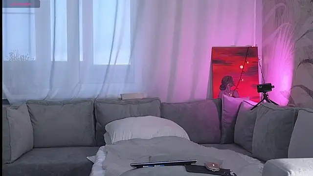 lily  foster online show from 01.12.25