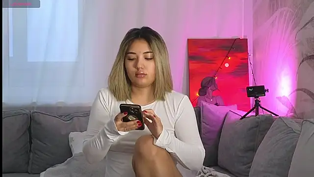 lily  foster online show from 01.14.25