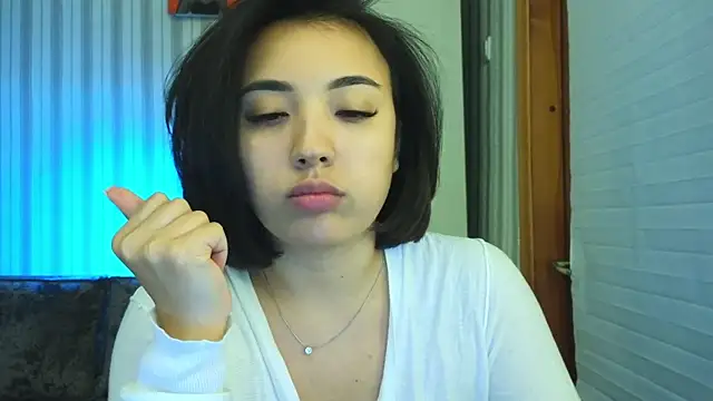 lily  foster online show from 09.25.25