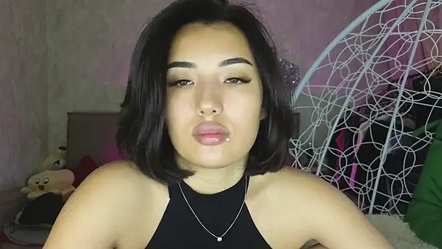 lily  foster online show from 10.22.25