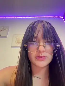 Snapshot of Megan_lu2 chatting on 02.05.25 Megan lu2 online show from 02.05.25