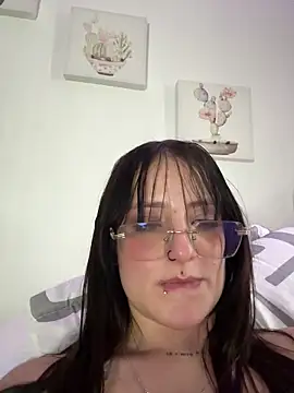 Snapshot of Megan_lu2 chatting on 02.08.25 Megan lu2 online show from 02.08.25