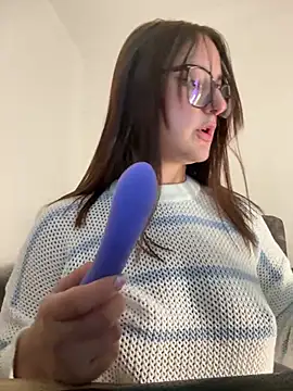 Snapshot of Megan_lu2 chatting on 09.20.25 Megan lu2 online show from 09.20.25