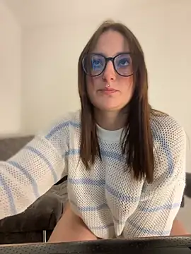 Snapshot of Megan_lu2 chatting on 09.24.25 Megan lu2 online show from 09.24.25