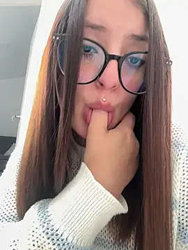 Snapshot of Megan_lu2 chatting on 10.20.25 Megan lu2 online show from 10.20.25