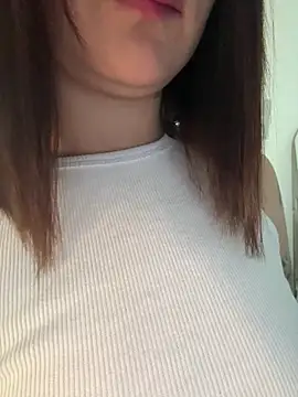 Snapshot of Megan_lu2 chatting on 11.19.25 Megan lu2 online show from 11.19.25