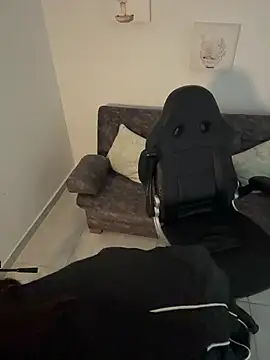 Snapshot of Megan_lu2 chatting on 11.24.25 Megan lu2 online show from 11.24.25