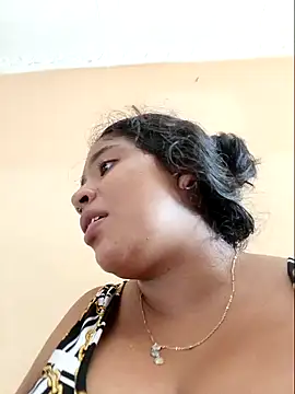 moncerrat luna online show from 12.01.24