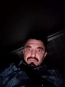 Snapshot of erbod_Johnny chatting on 11.08.25 erbod Johnny online show from 11.08.25