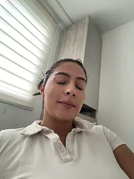 Sophie  Foxxx online show from 06.05.26