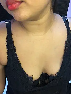 Snapshot of Rose_Olivia chatting on 03.12.26 Rose Olivia online show from 03.12.26