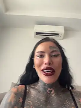 claudiacvc95 online show from 06.20.26