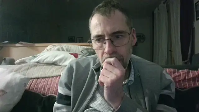 Snapshot of ptitcanard60600 chatting on 03.16.26 ptitcanard60600 online show from 03.16.26