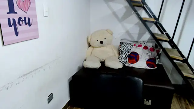 samantha baby  online show from 01.14.25