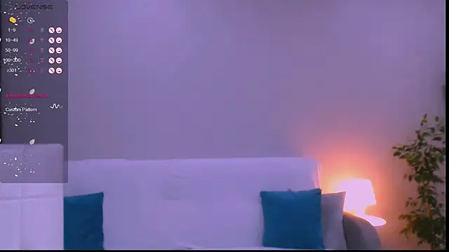 Snapshot of LesleySweet chatting on 11.16.25 LesleySweet online show from 11.16.25