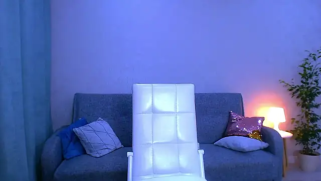 Snapshot of LesleySweet chatting on 03.14.26 LesleySweet online show from 03.14.26