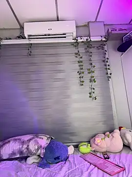 Snapshot of Lovely_Janeth chatting on 12.04.25 Lovely Janeth online show from 12.04.25