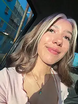 Snapshot of Lovely_Janeth chatting on 12.13.25 Lovely Janeth online show from 12.13.25